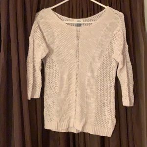 Quarter sleeve sweater